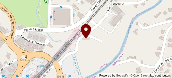 Cal�ada de Sedouros, Paredes