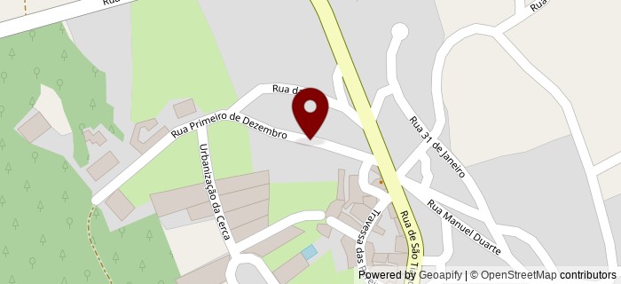 Rua 1� de Dezembro, Trem�s