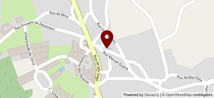 Rua de Angola, Trem�s